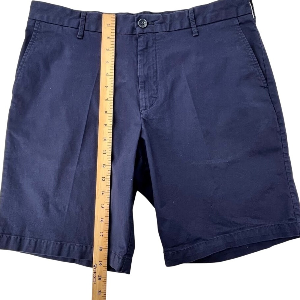 IZOD Chino Shorts Mens 34 Navy Blue Flat Front Cotton Blend Stretch‎ - Picture 6 of 8